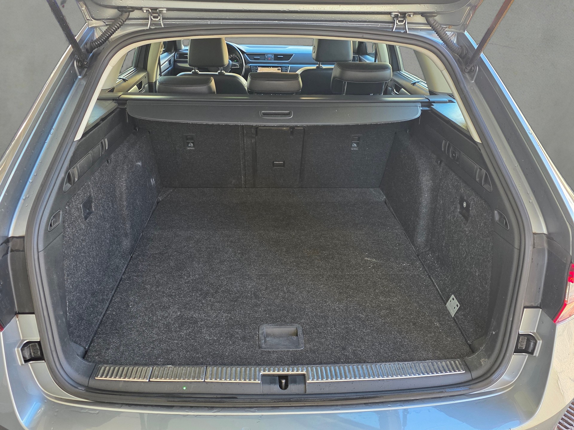 SKODA Superb Combi 2.0 TDi Style 4x4 DSG-image-24