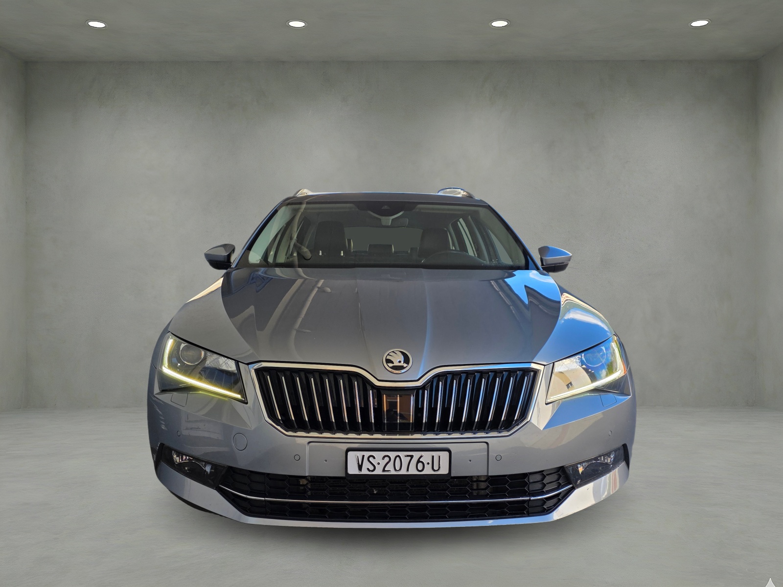 SKODA Superb Combi 2.0 TDi Style 4x4 DSG-image-4