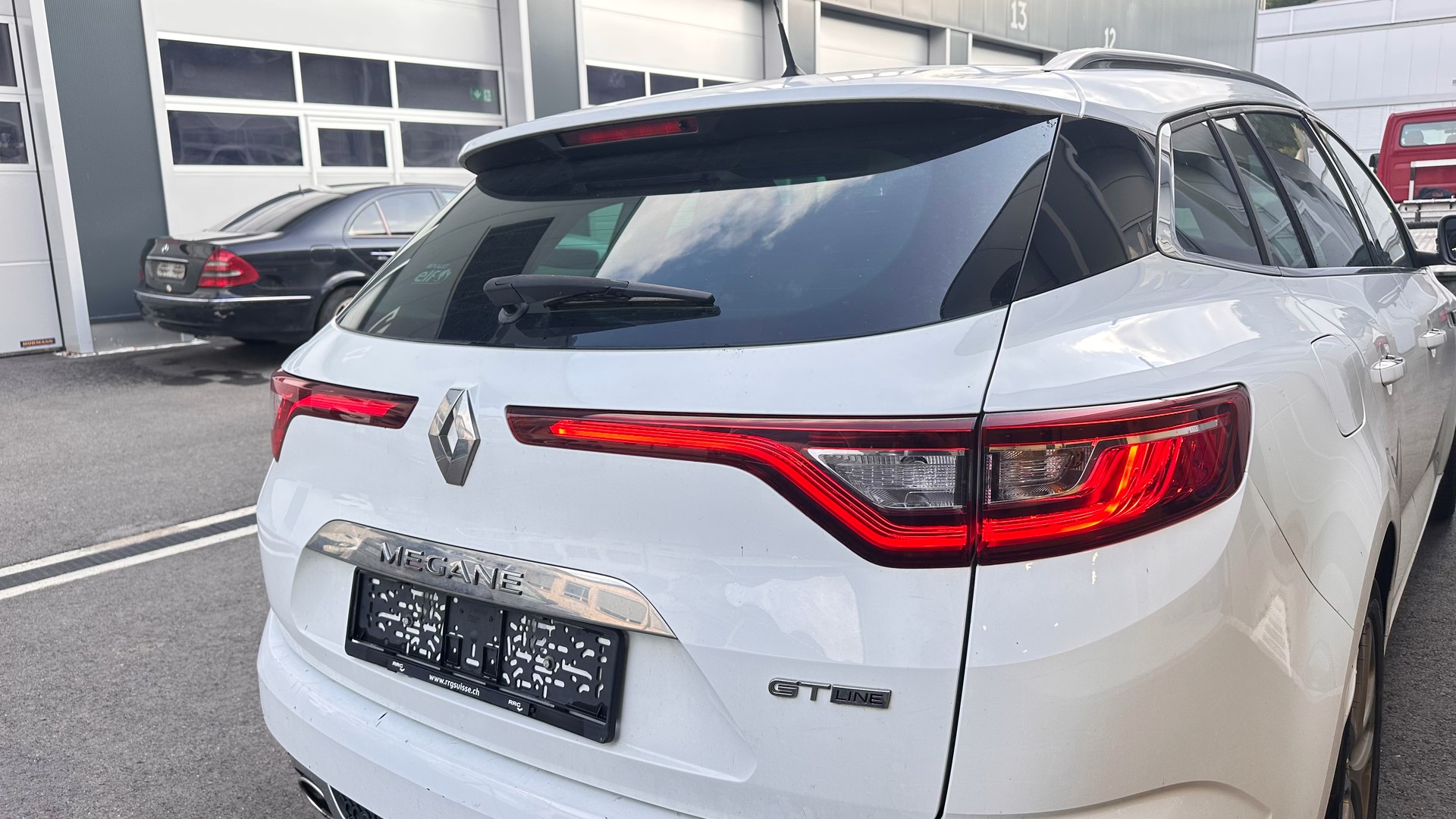 RENAULT Mégane Grandtour 1.5 dCi GT Line EDC-image-4