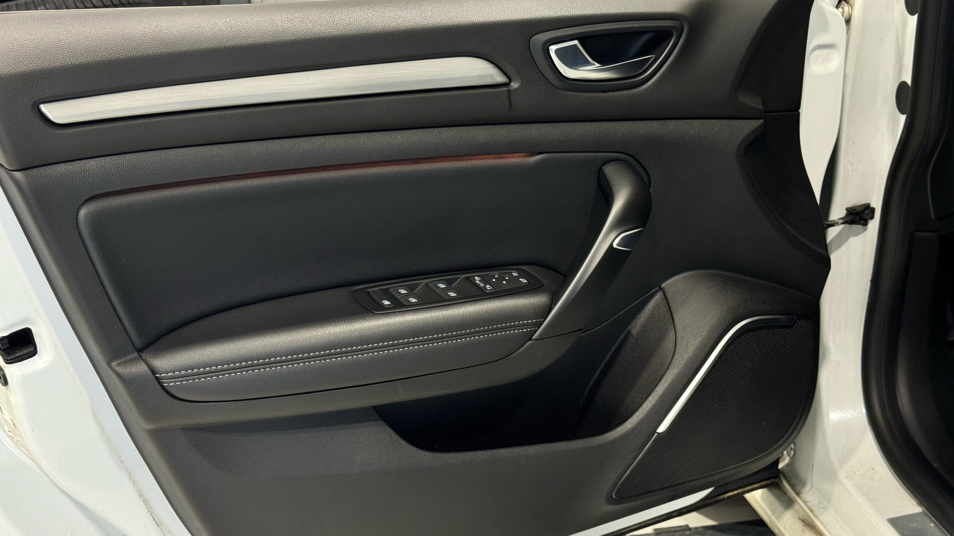 RENAULT Mégane Grandtour 1.5 dCi GT Line EDC-image-11