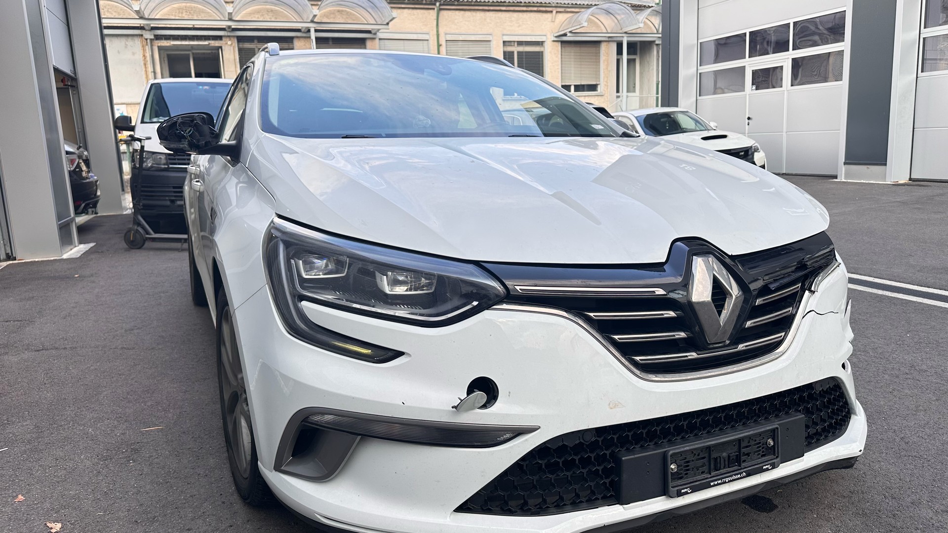 RENAULT Mégane Grandtour 1.5 dCi GT Line EDC-image-5