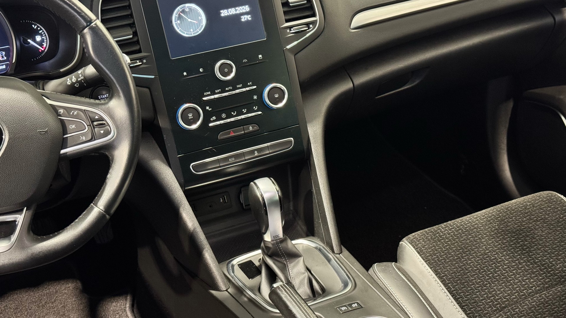 RENAULT Mégane Grandtour 1.5 dCi GT Line EDC-image-8