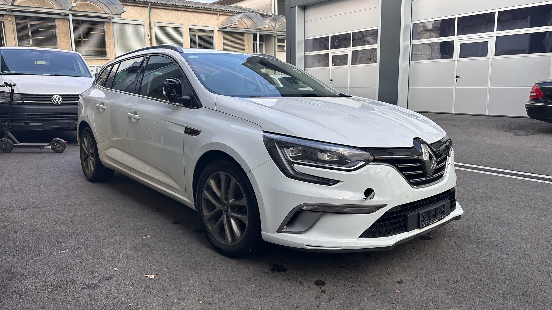 RENAULT Mégane Grandtour 1.5 dCi GT Line EDC-image-0