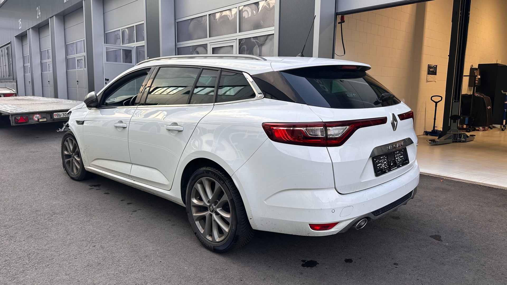RENAULT Mégane Grandtour 1.5 dCi GT Line EDC-image-2