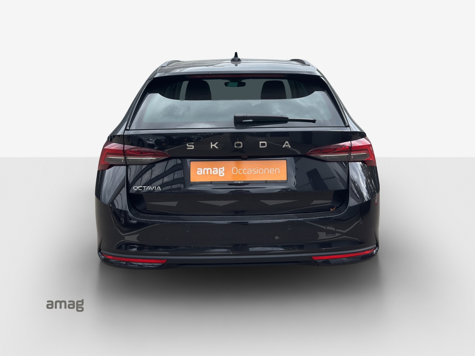 SKODA Octavia Combi 1.5 TSI mHEV DSG Dynamic-image-3