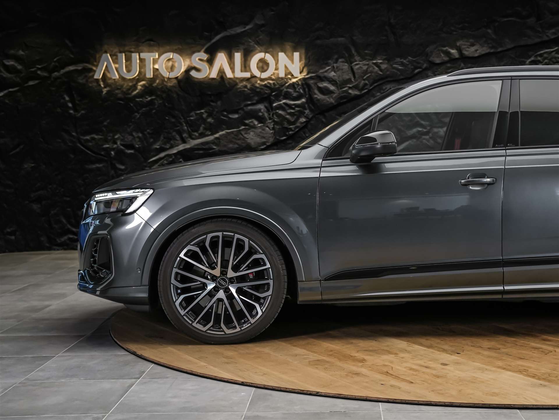 AUDI SQ7 TFSI quattro tiptronic * Facelift*7 Plätzer*Panorama*B&O*AHK-image-18