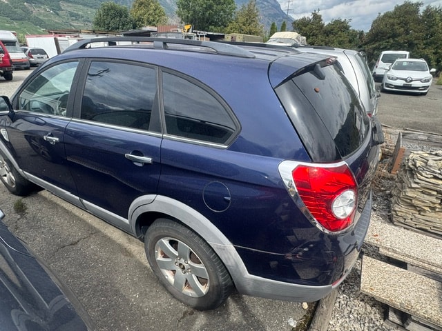 CHEVROLET Captiva 2.0 VCDi LS 4WD-image-14