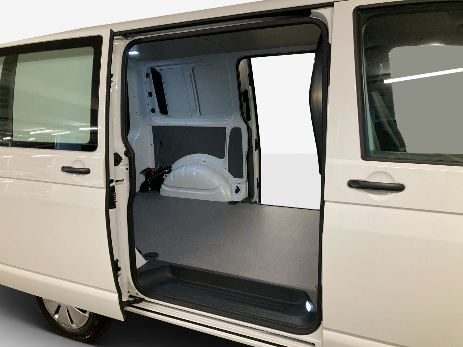 VW T6.1 2.0 TDI-image-13