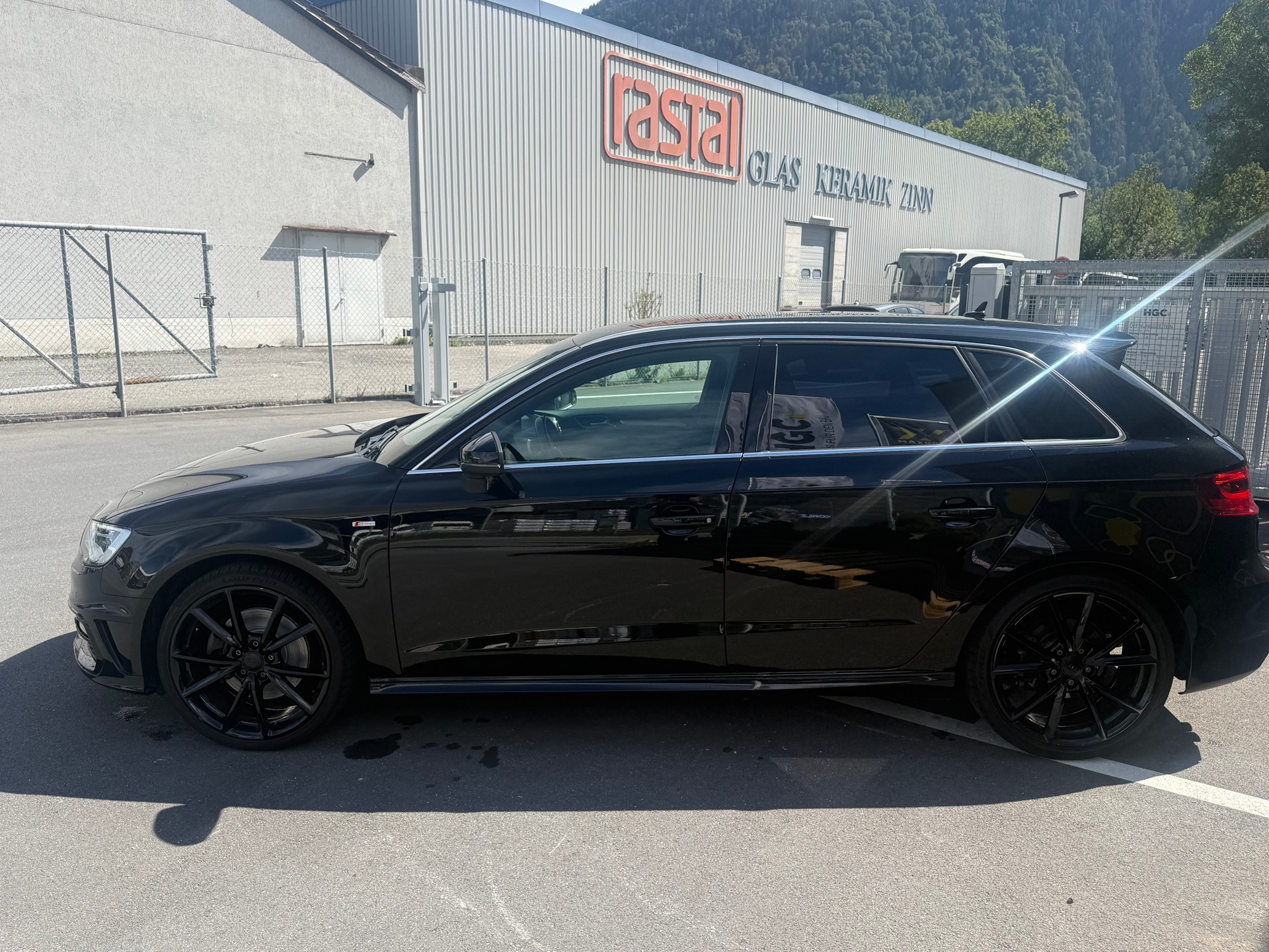 AUDI A3 Sportback 1.8 TFSI Ambition quattro S-tronic-image-3
