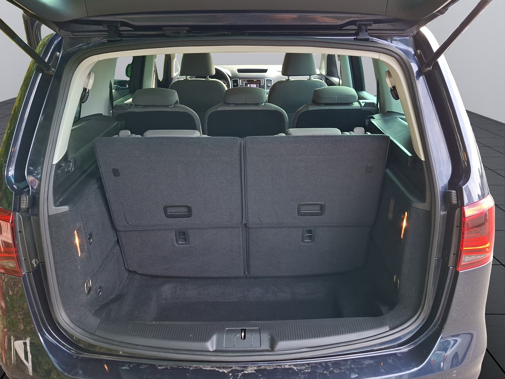 SEAT Alhambra 1.4 TSI Style Advanced-image-16