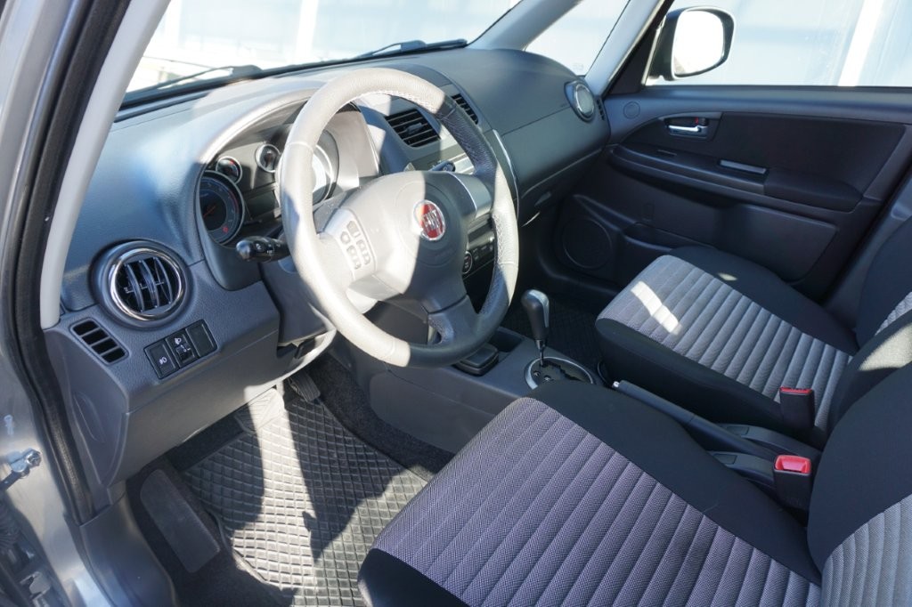FIAT Sedici 1.6 16V Emotion 2WD-image-4