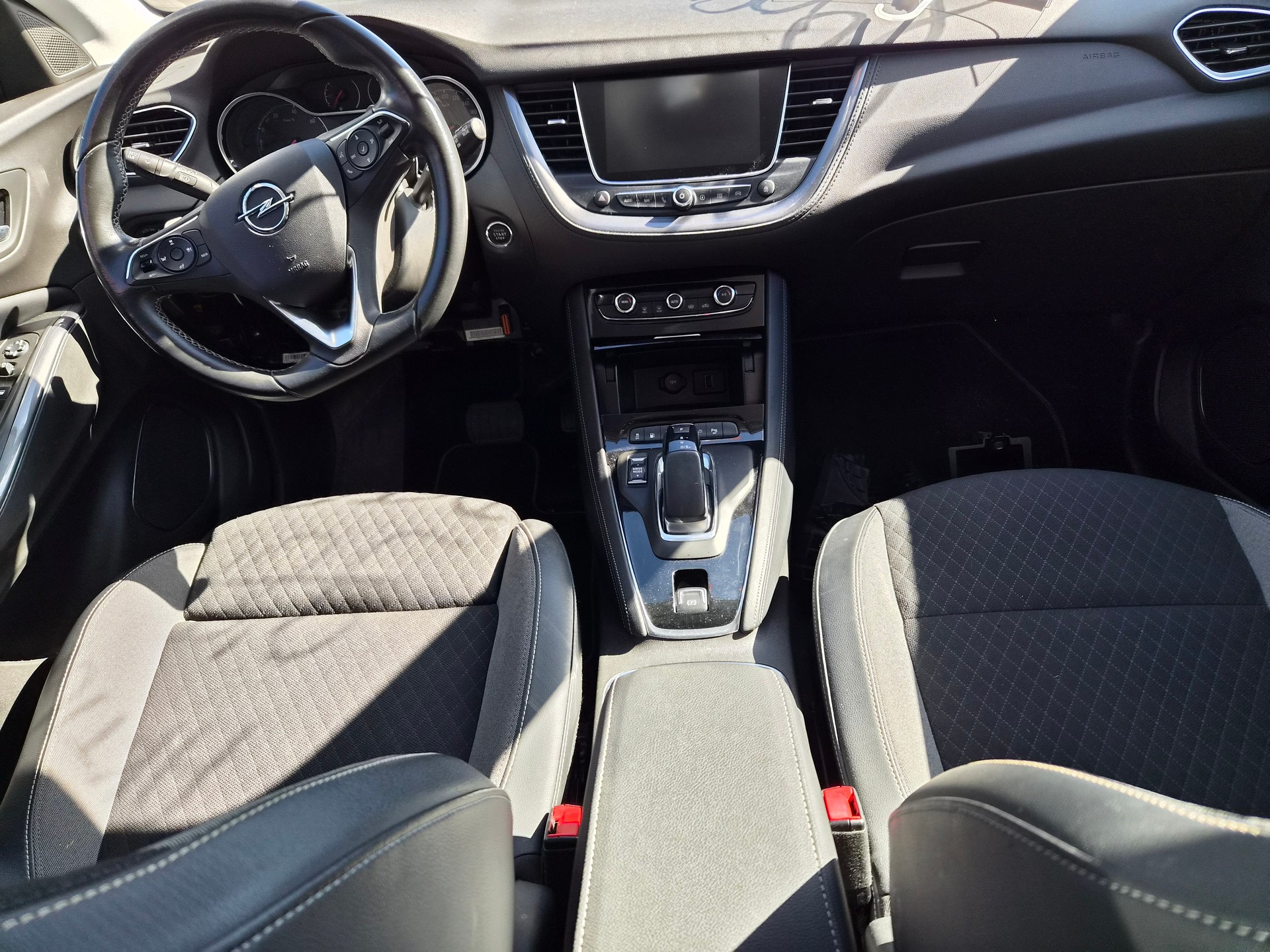 OPEL Grandland X 1.6 Hybrid4 Excellence Automatik-image-7
