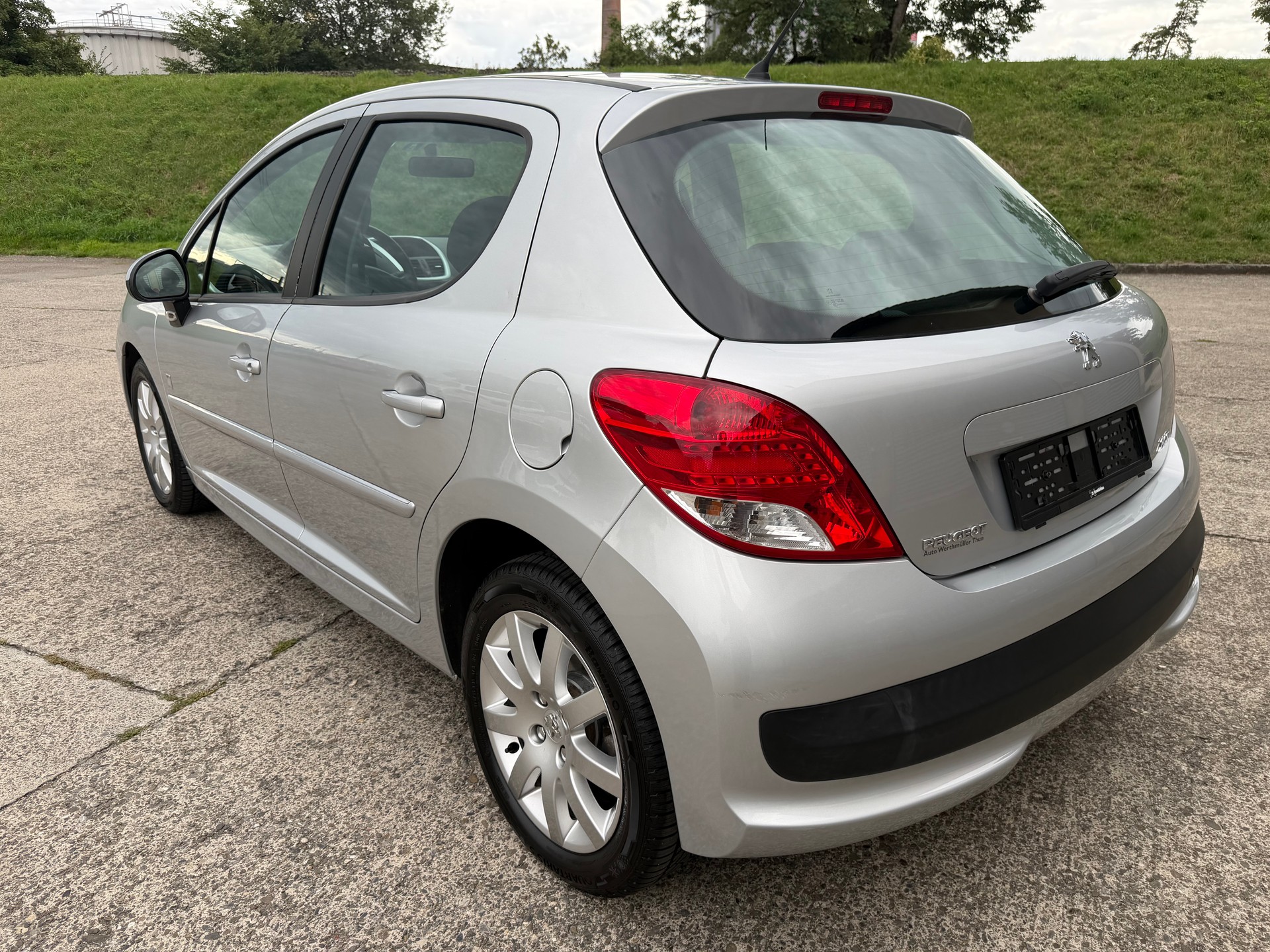 PEUGEOT 207 1.6 16V Sport-image-2