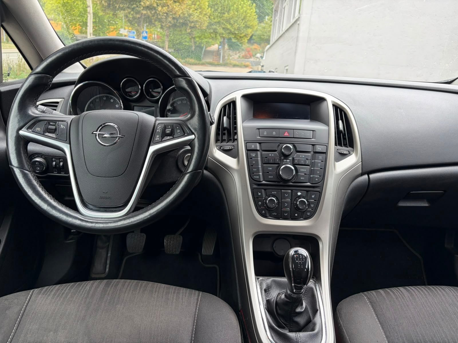 OPEL Astra 1.6i 16V Enjoy-image-8