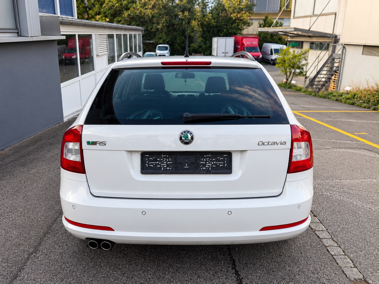 SKODA Octavia Combi 2.0 TSI RS-image-7