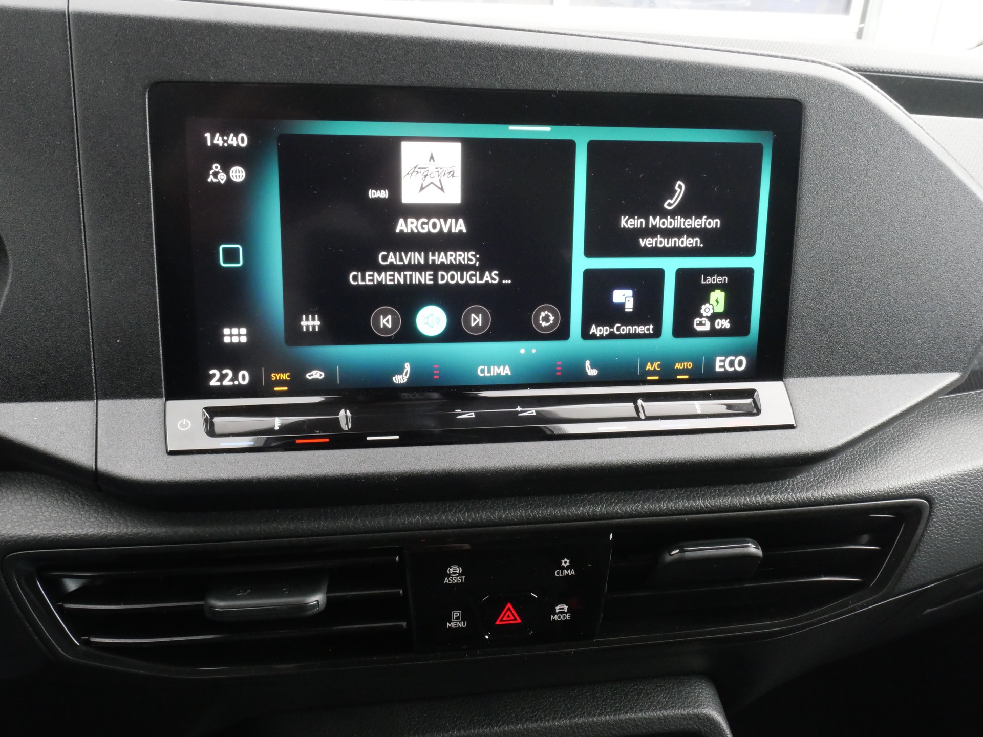 VW Caddy 1.5 TSI Plug in Hybrid DSG-image-13