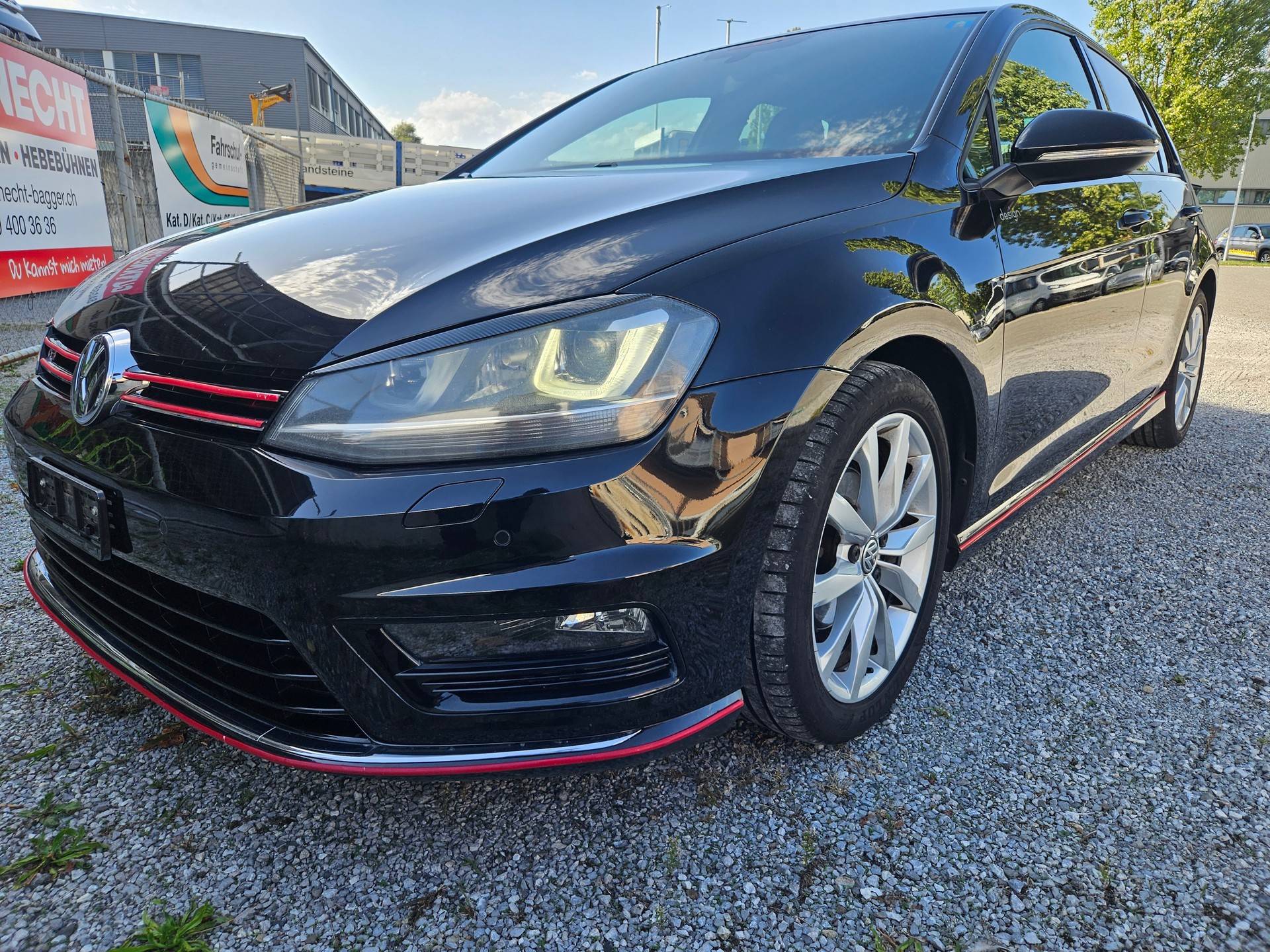 VW Golf 1.2 TSI R-Line Design-image-2