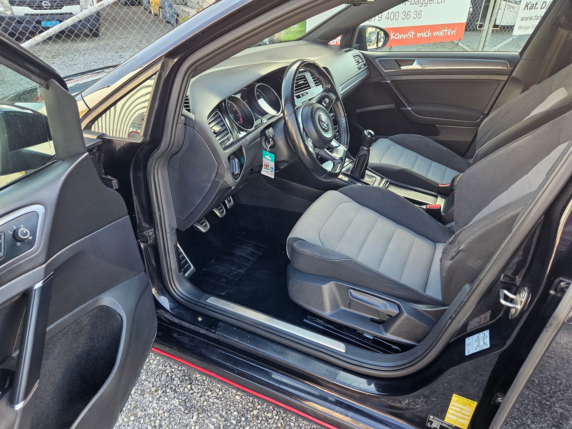 VW Golf 1.2 TSI R-Line Design-image-6