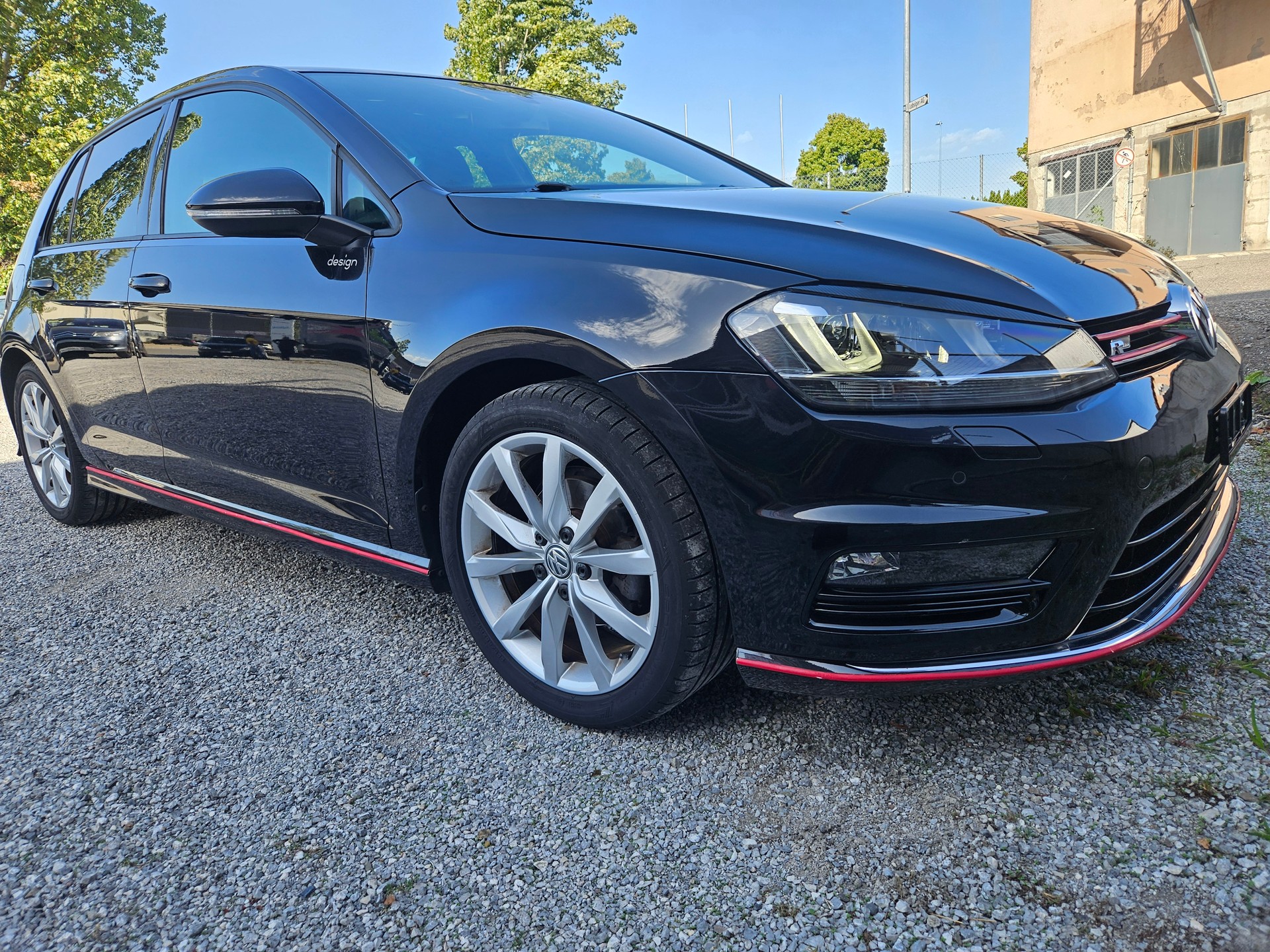 VW Golf 1.2 TSI R-Line Design-image-0