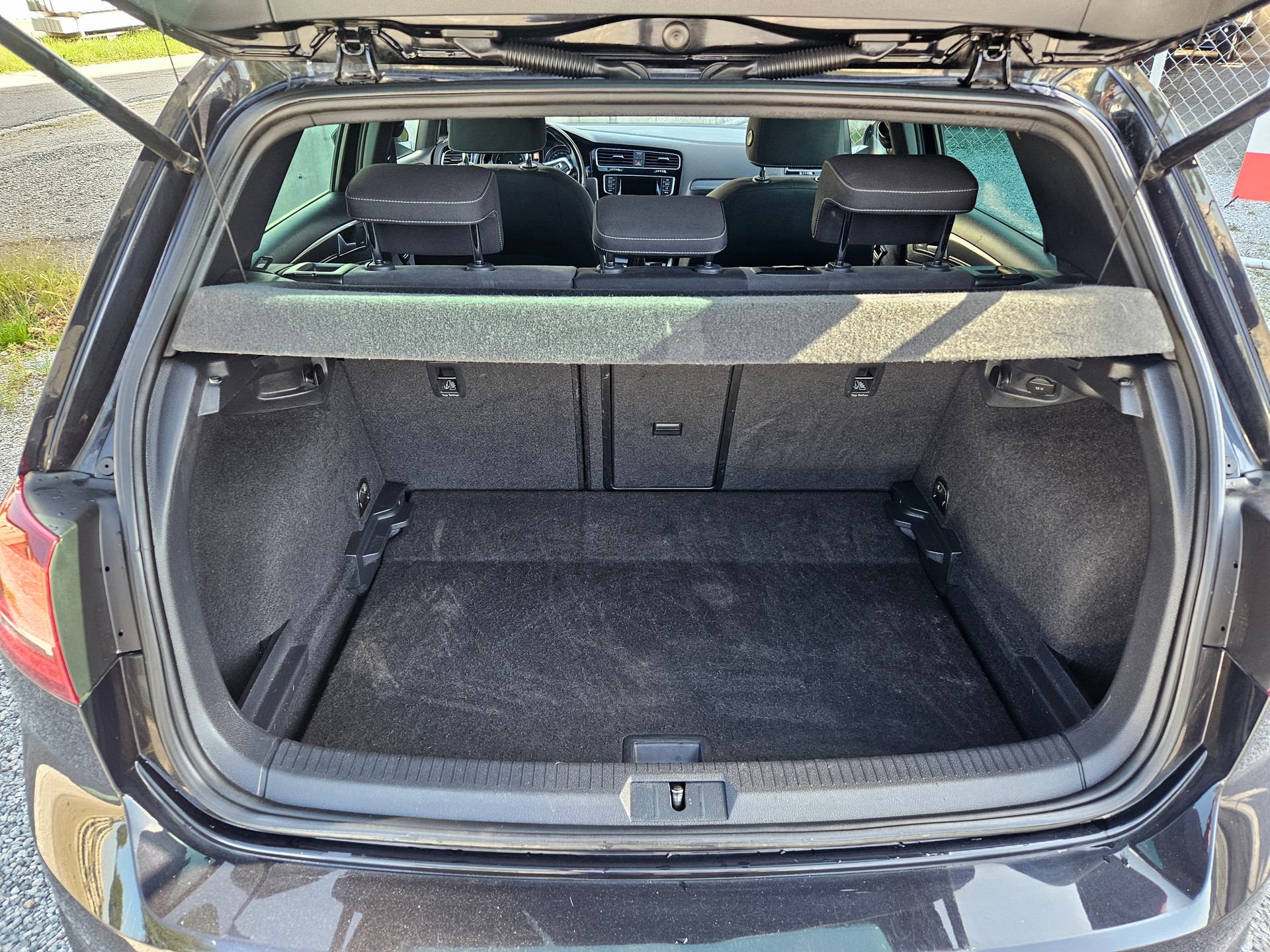 VW Golf 1.2 TSI R-Line Design-image-15