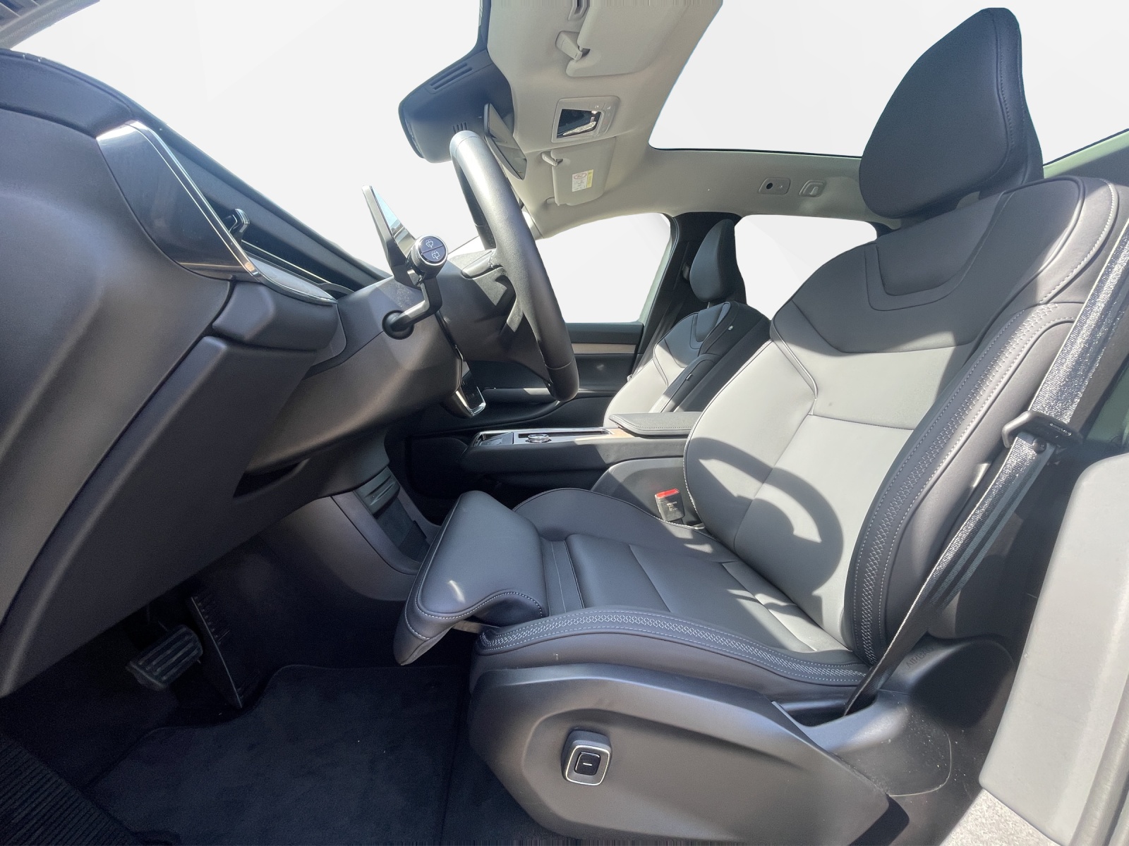 VOLVO EX90 Twin Plus AWD-image-9