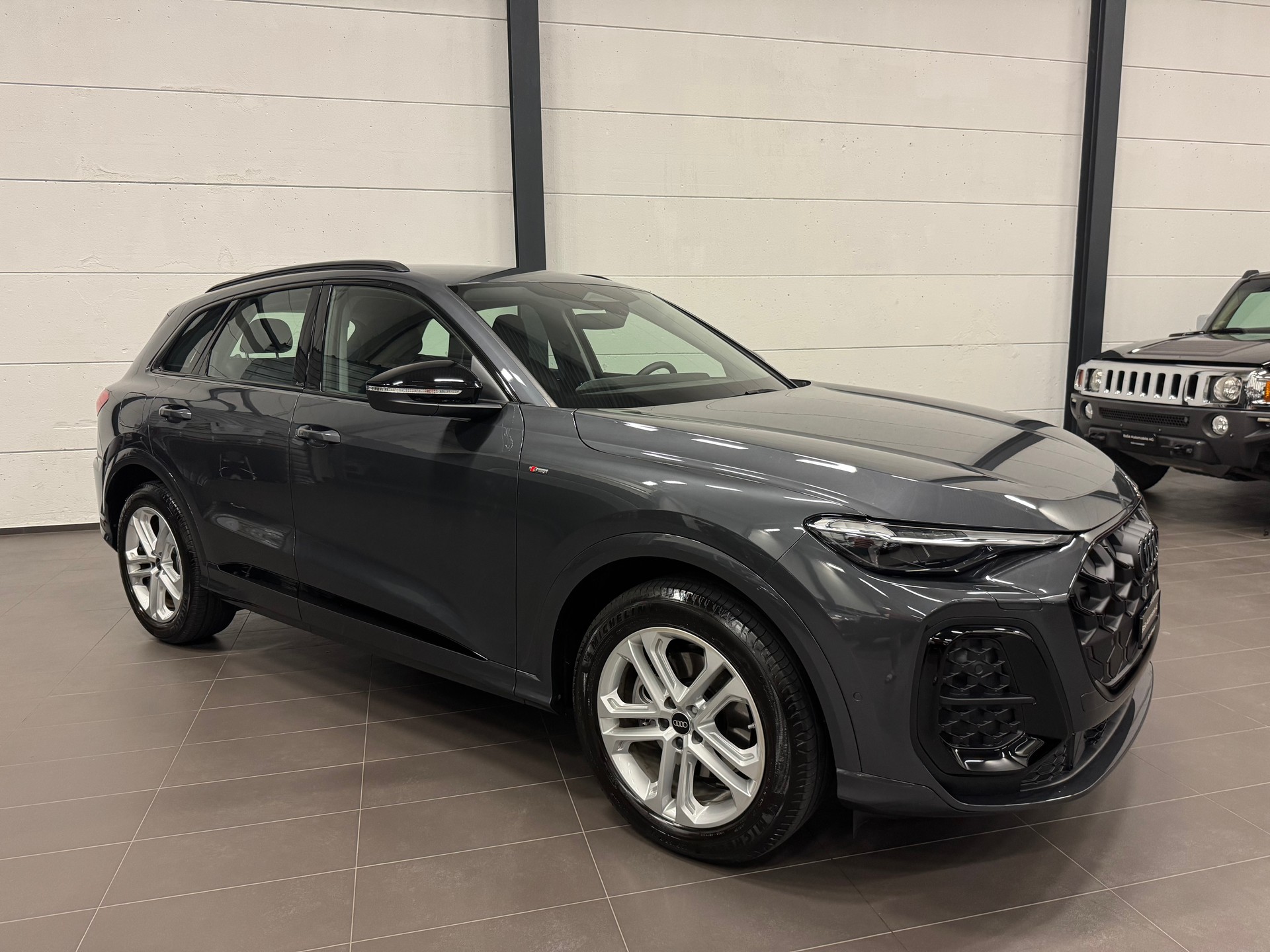AUDI Q5 TFSI quatto 150 kW S-tronic CH Fahrzeug-image-3