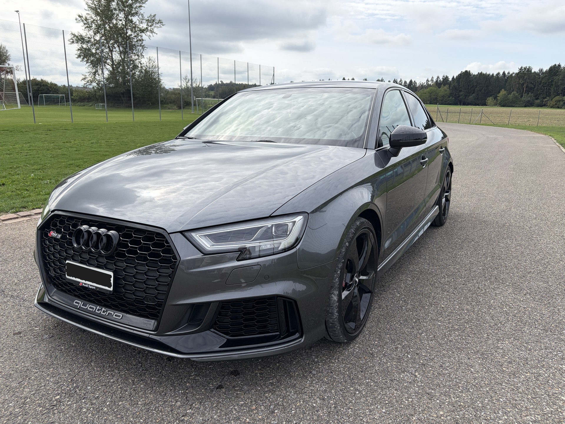 AUDI RS3 Limousine 2.5 TFSI quattro S-Tronic ohne OPF, 1. Hand-image-6