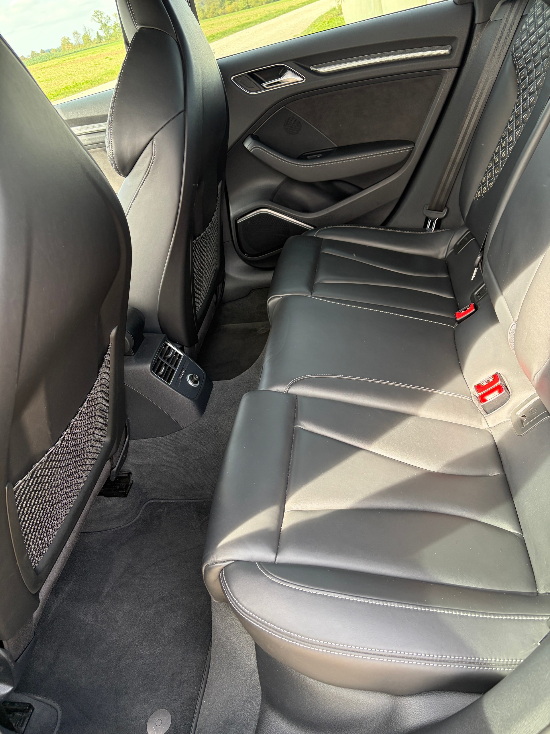 AUDI RS3 Limousine 2.5 TFSI quattro S-Tronic ohne OPF, 1. Hand-image-15