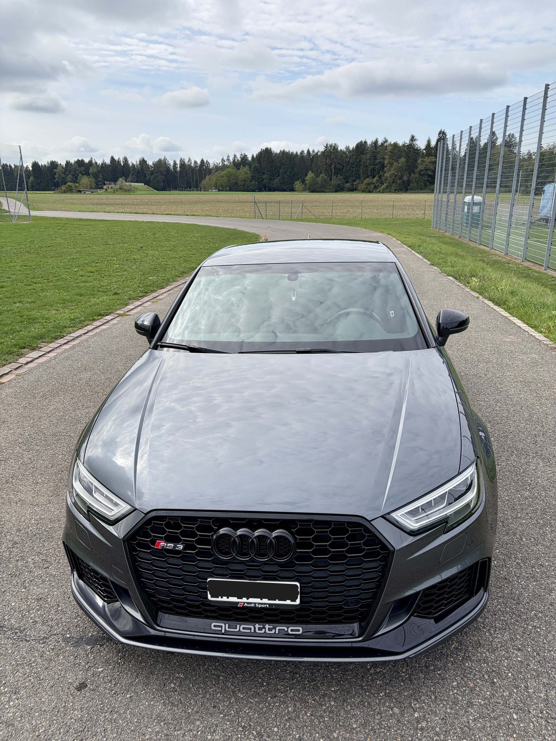AUDI RS3 Limousine 2.5 TFSI quattro S-Tronic ohne OPF, 1. Hand-image-8