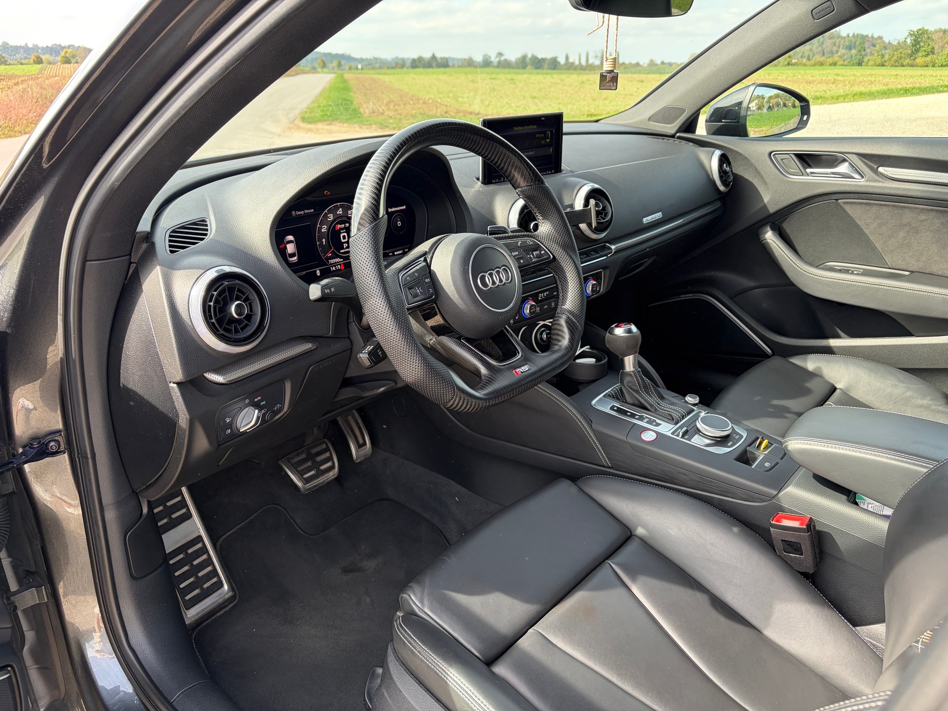 AUDI RS3 Limousine 2.5 TFSI quattro S-Tronic ohne OPF, 1. Hand-image-11