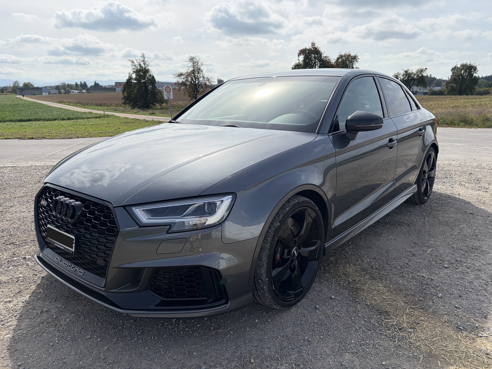 AUDI RS3 Limousine 2.5 TFSI quattro S-Tronic ohne OPF, 1. Hand-image-0