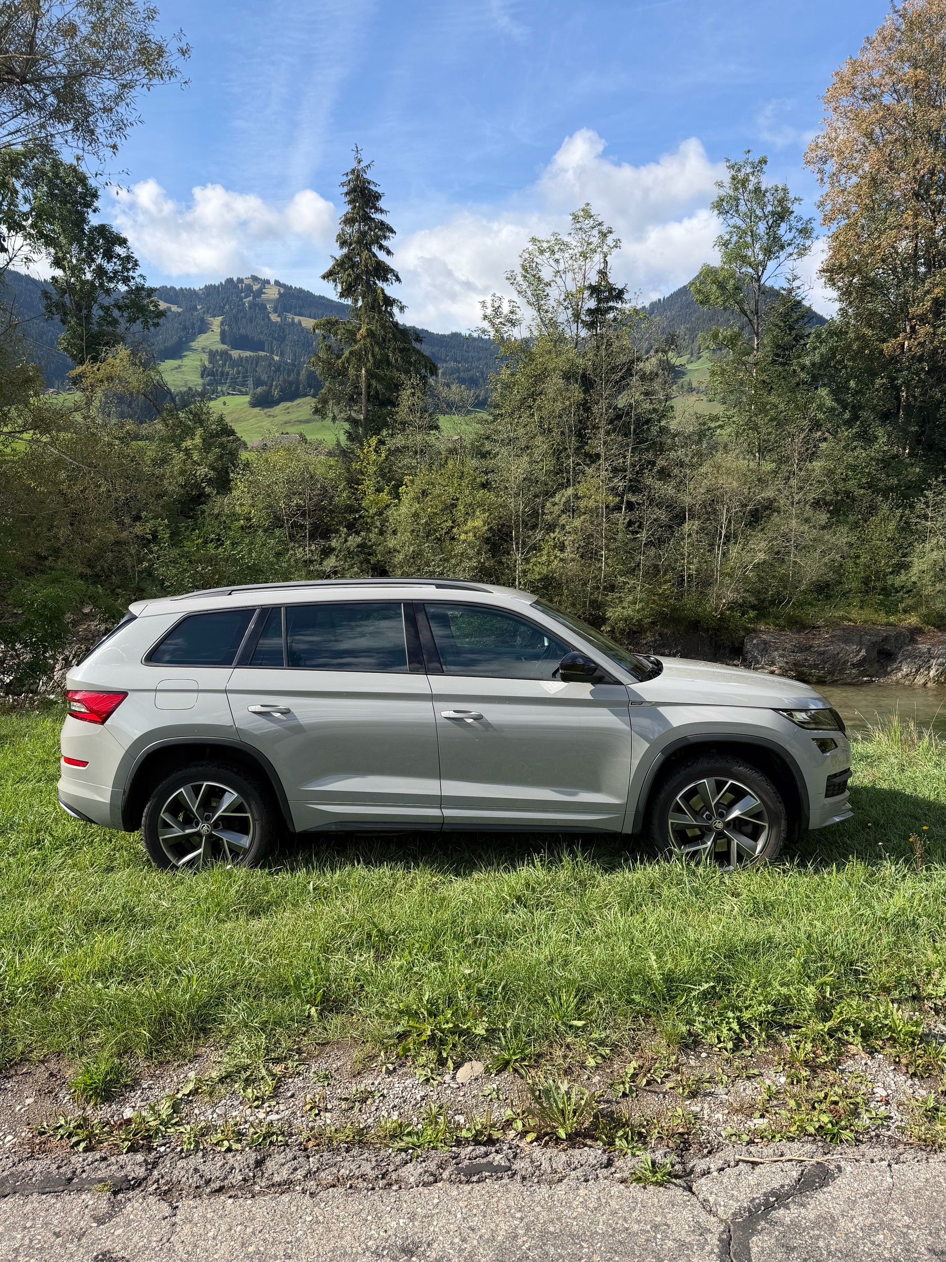 SKODA 2.0 TSI Sportline DSG-image-1
