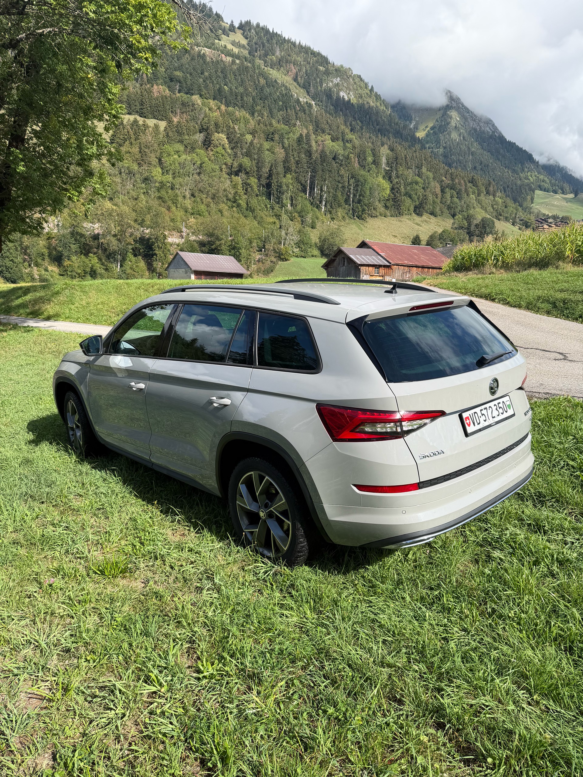 SKODA 2.0 TSI Sportline DSG-image-2