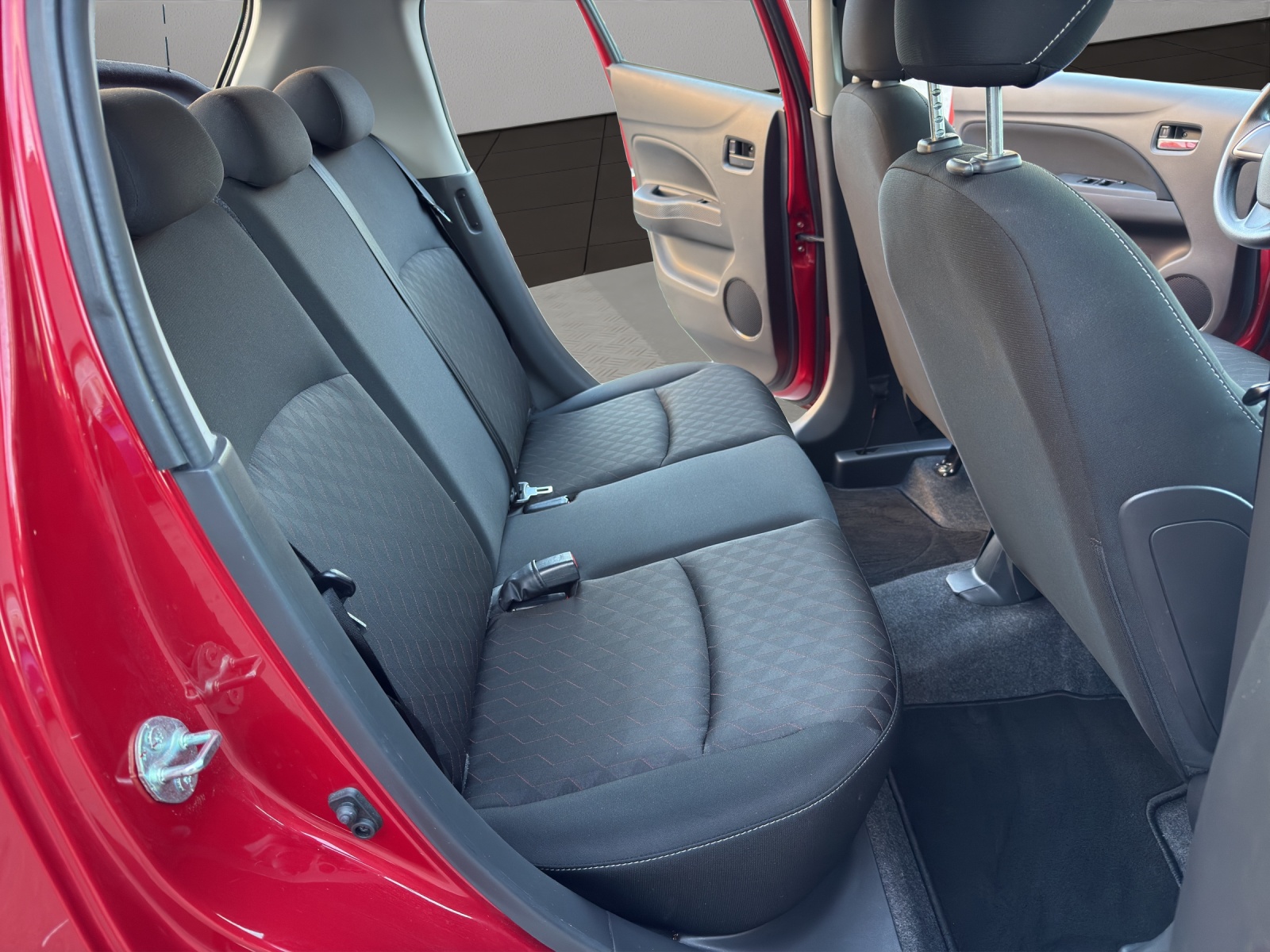 MITSUBISHI Space Star 1.2 CVT Value-image-16