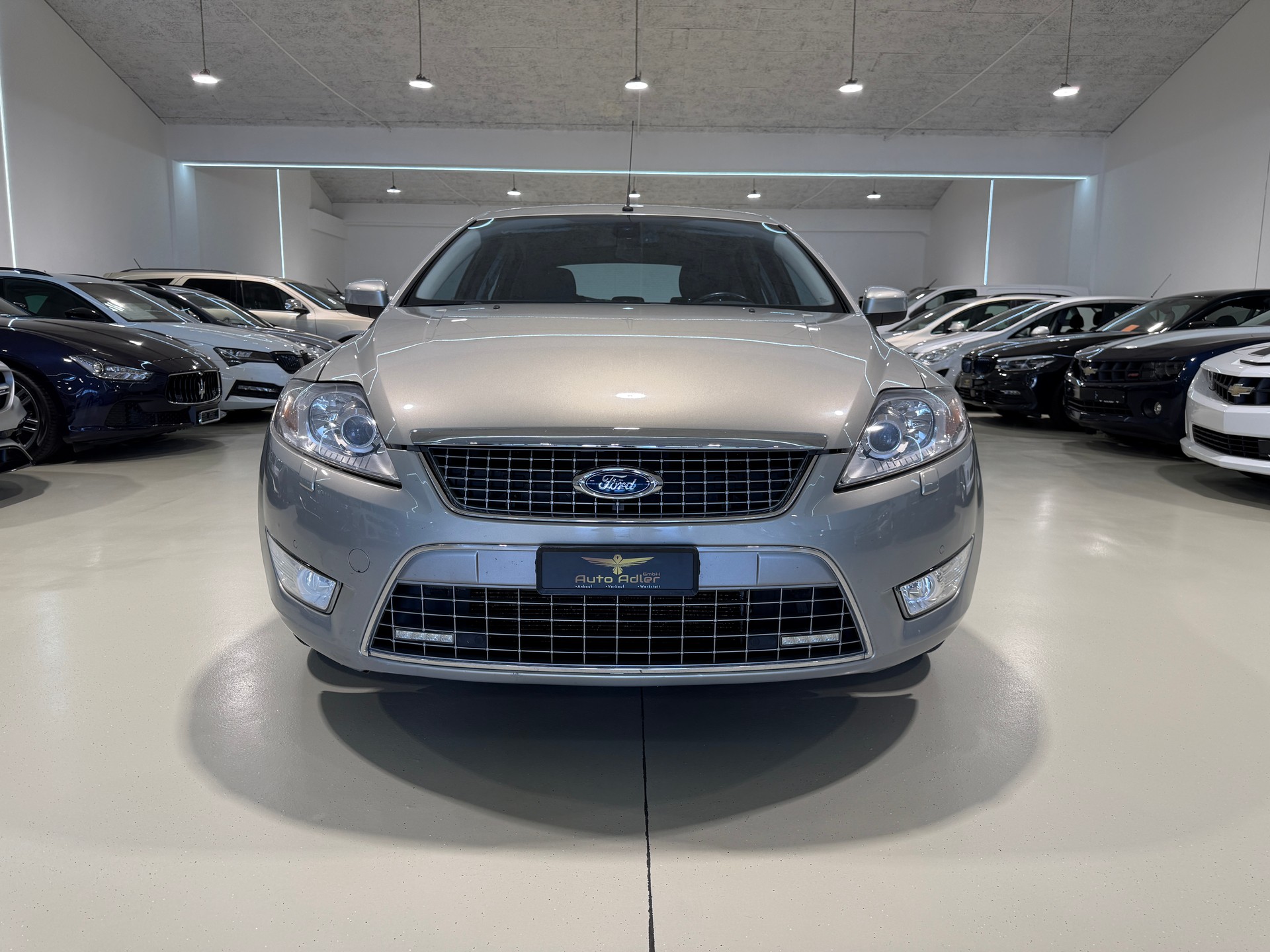FORD Mondeo 2.3i 16V Ghia Automatic-image-0