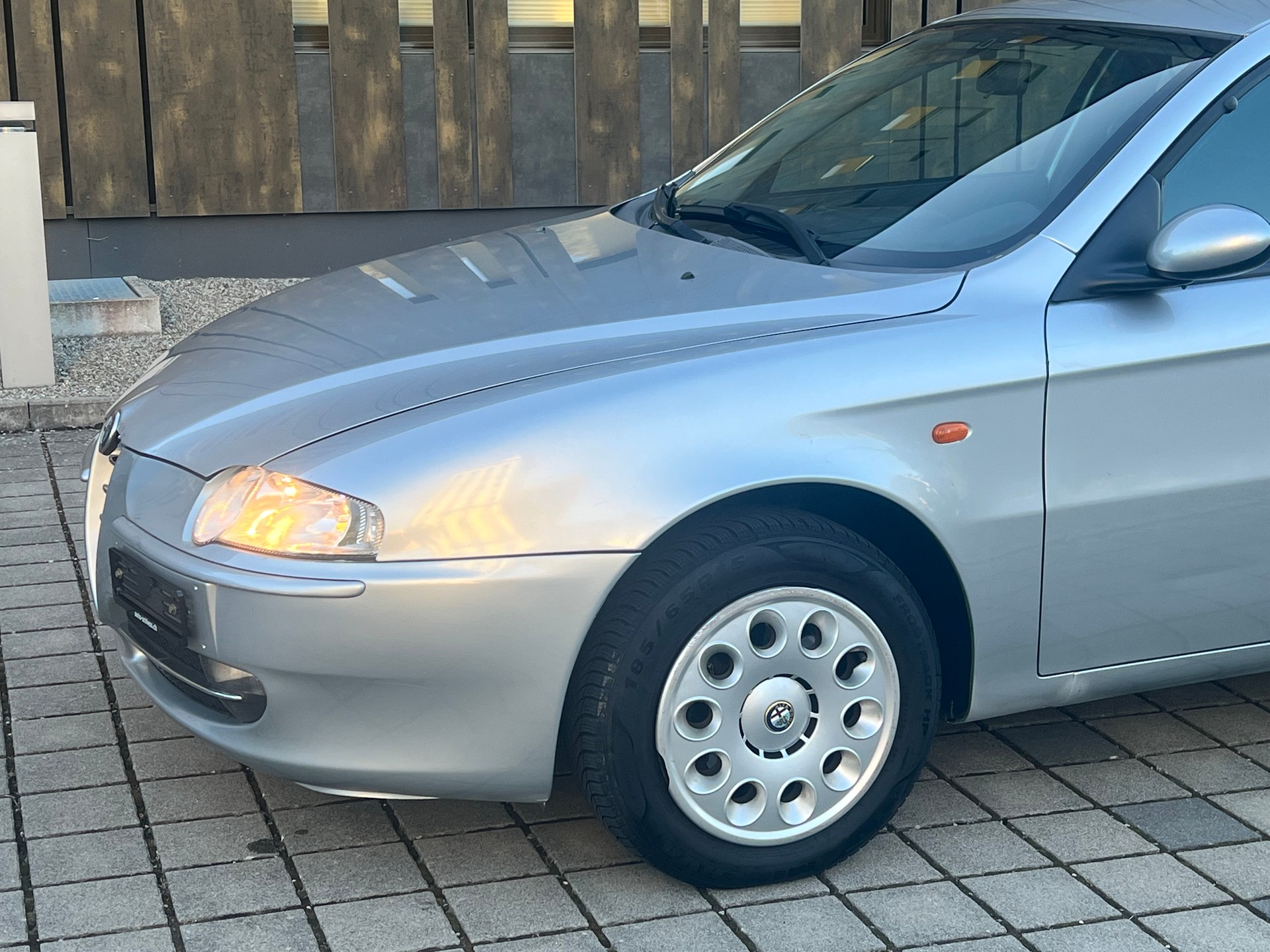 ALFA ROMEO 147 1.6 TS 16V Progression-image-4