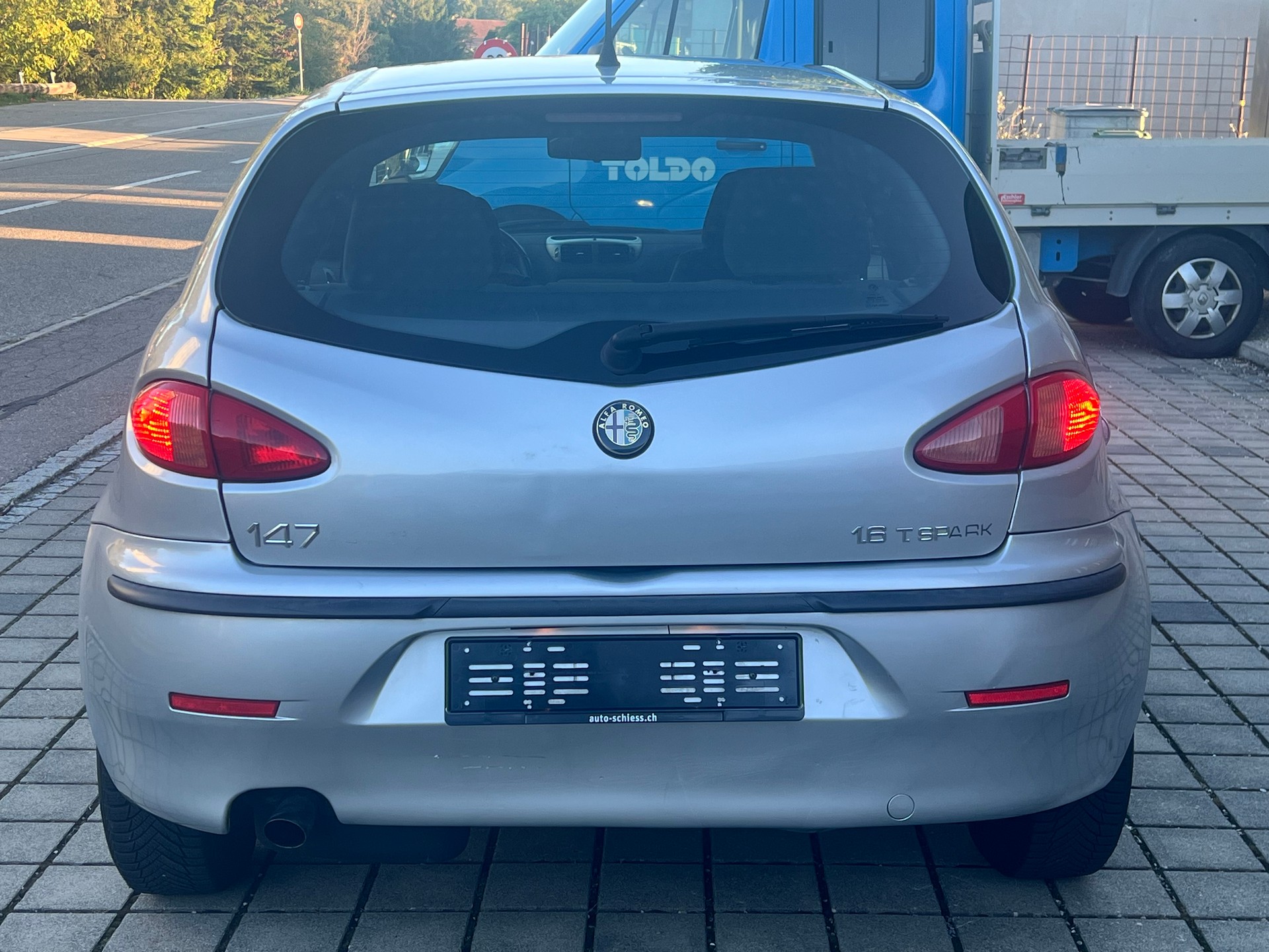 ALFA ROMEO 147 1.6 TS 16V Progression-image-6