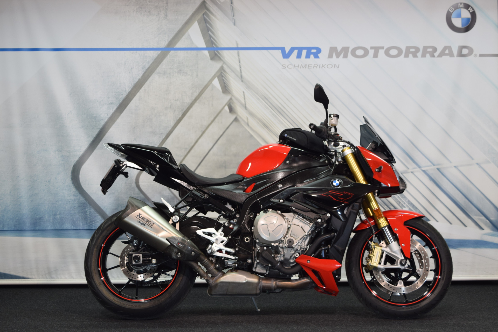 BMW S 1000 R inkl. Navi & Seitentaschen-showroom-element-1