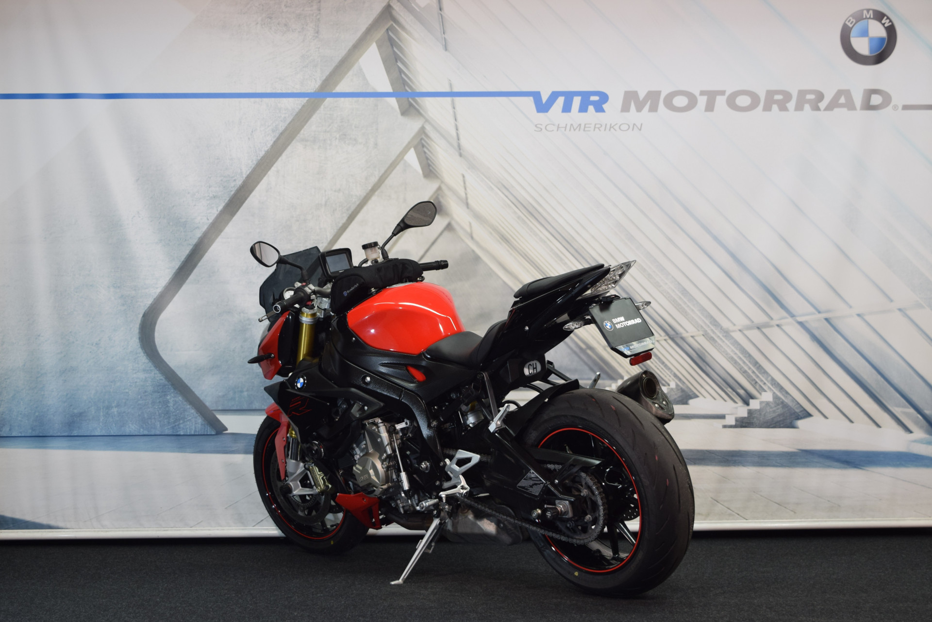 BMW S 1000 R inkl. Navi & Seitentaschen-showroom-element-3
