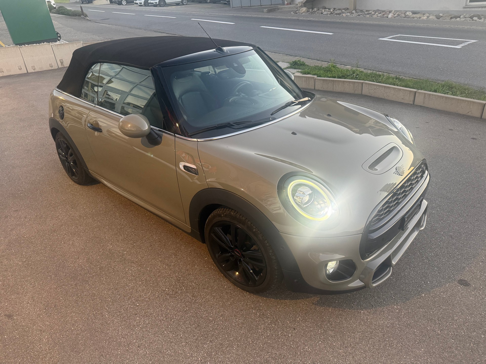 MINI Cooper S Brighton Cabriolet DKG-image-12
