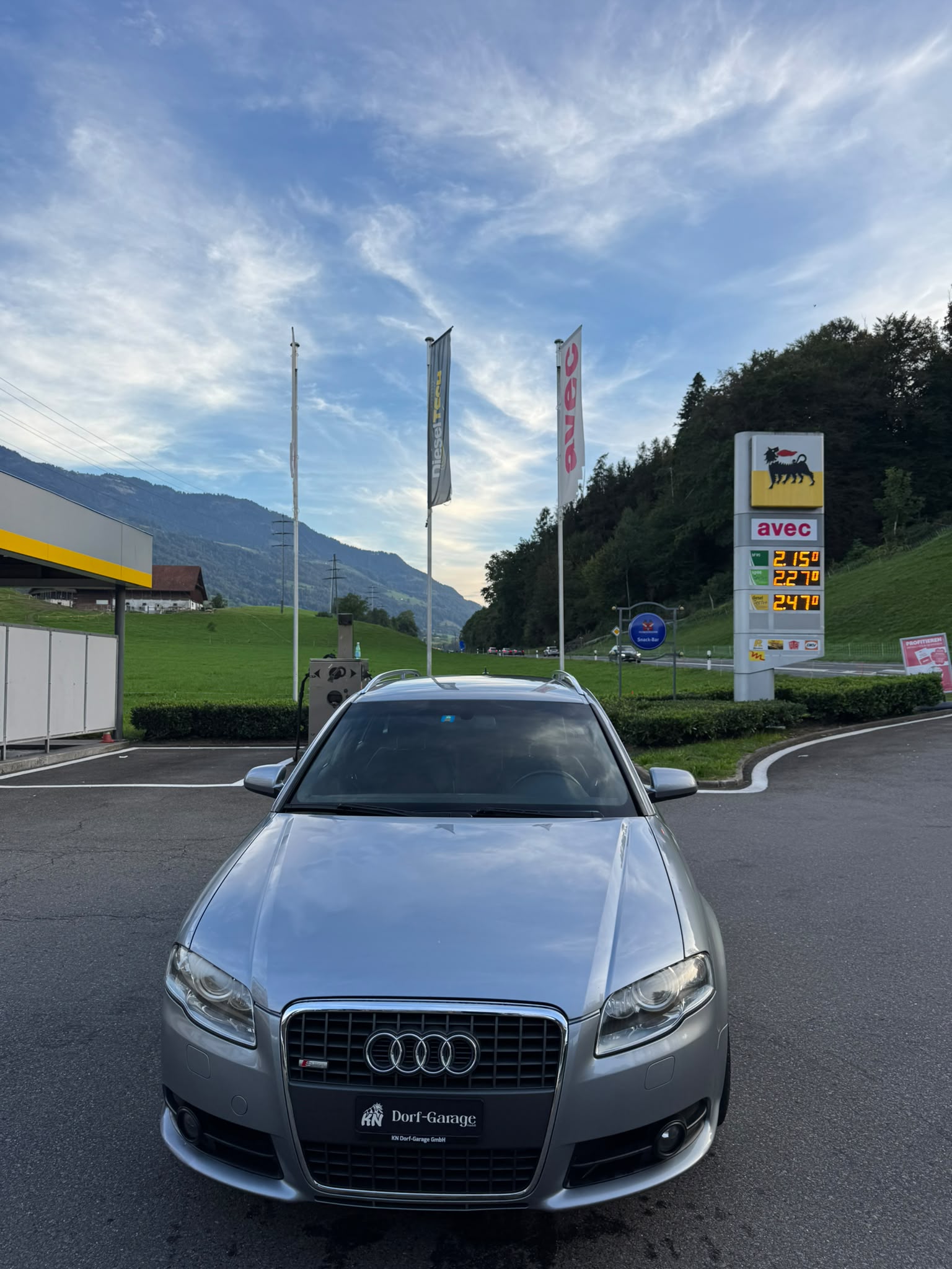 AUDI A4 Avant 3.0 V6 TDI quattro-image-1