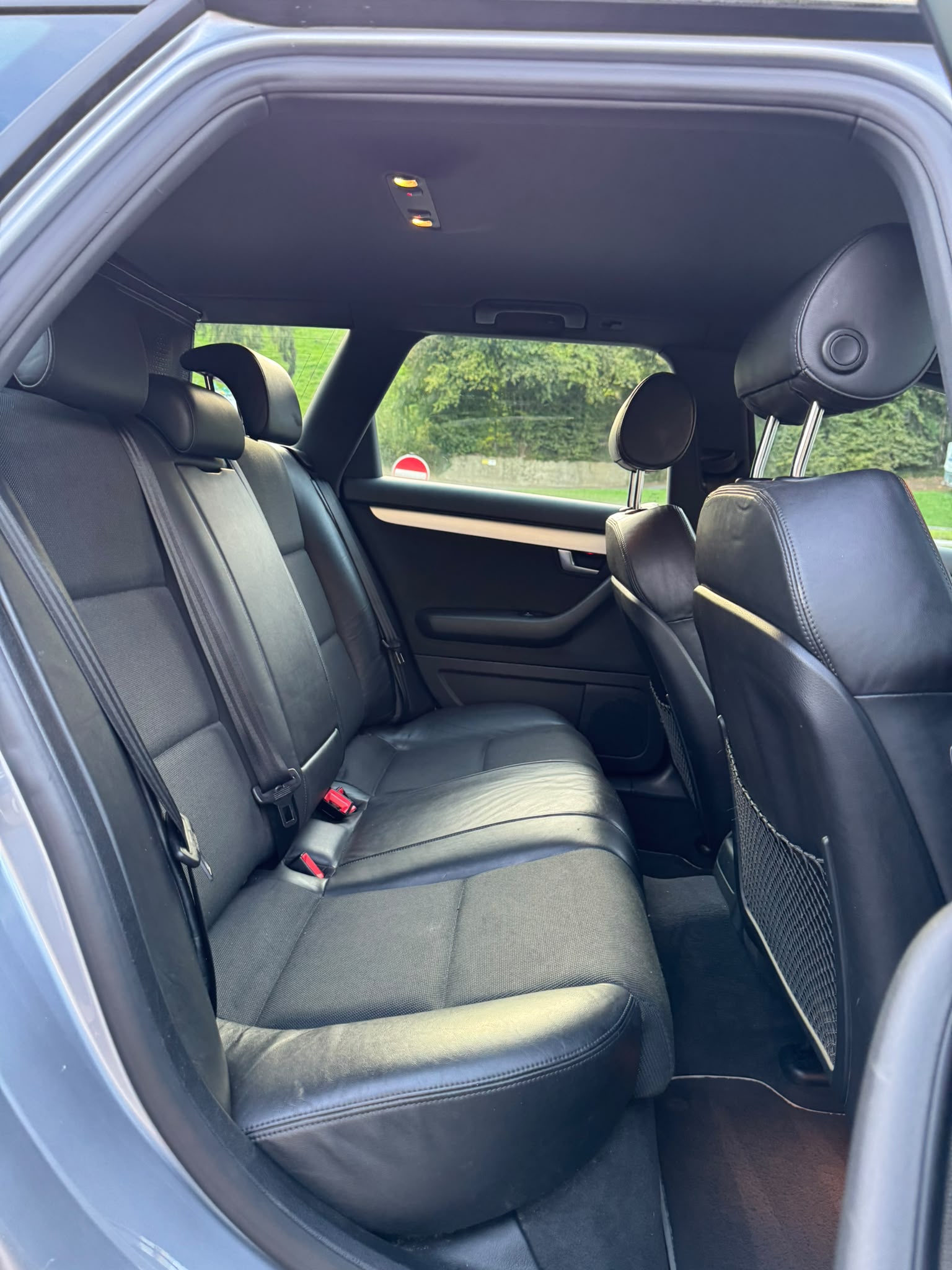 AUDI A4 Avant 3.0 V6 TDI quattro-image-12