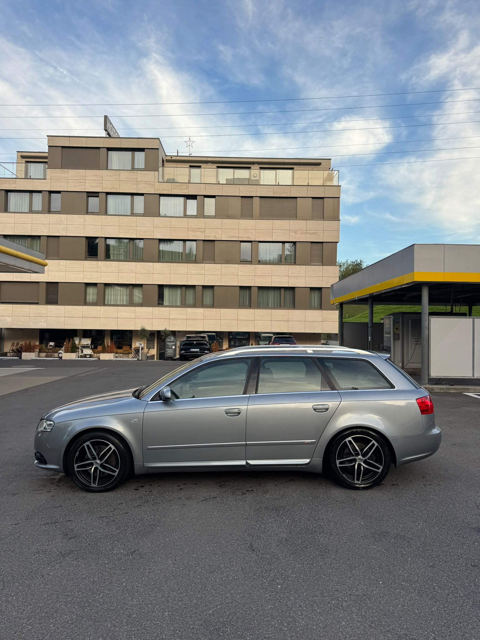 AUDI A4 Avant 3.0 V6 TDI quattro-image-3