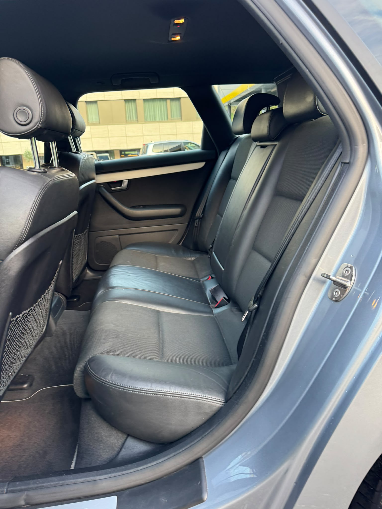 AUDI A4 Avant 3.0 V6 TDI quattro-image-11