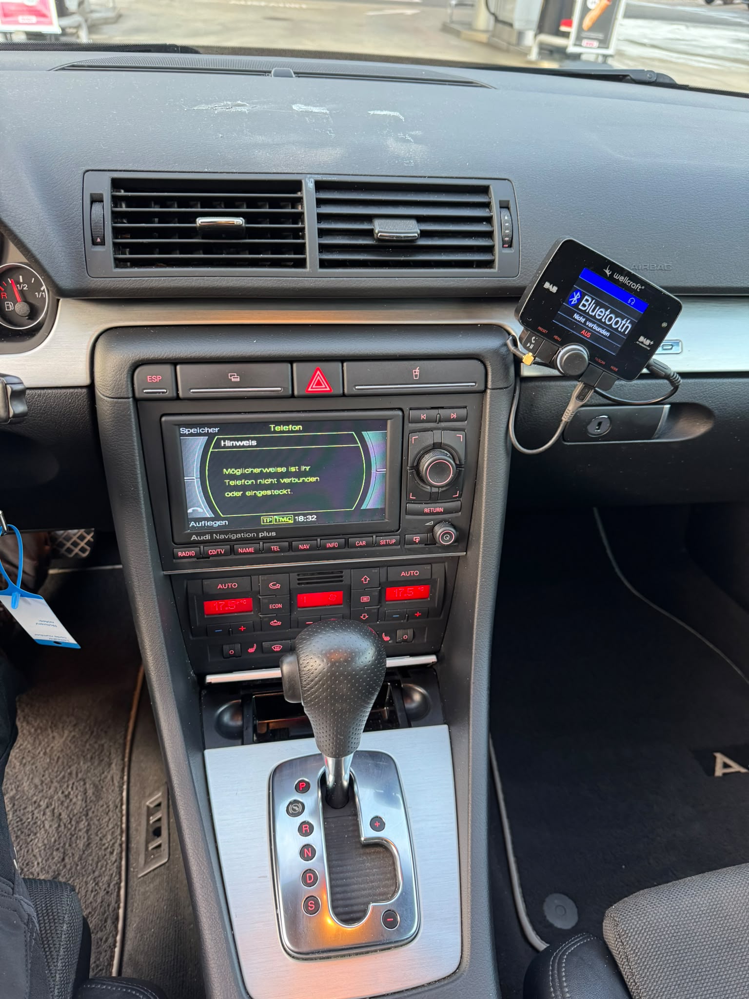AUDI A4 Avant 3.0 V6 TDI quattro-image-13