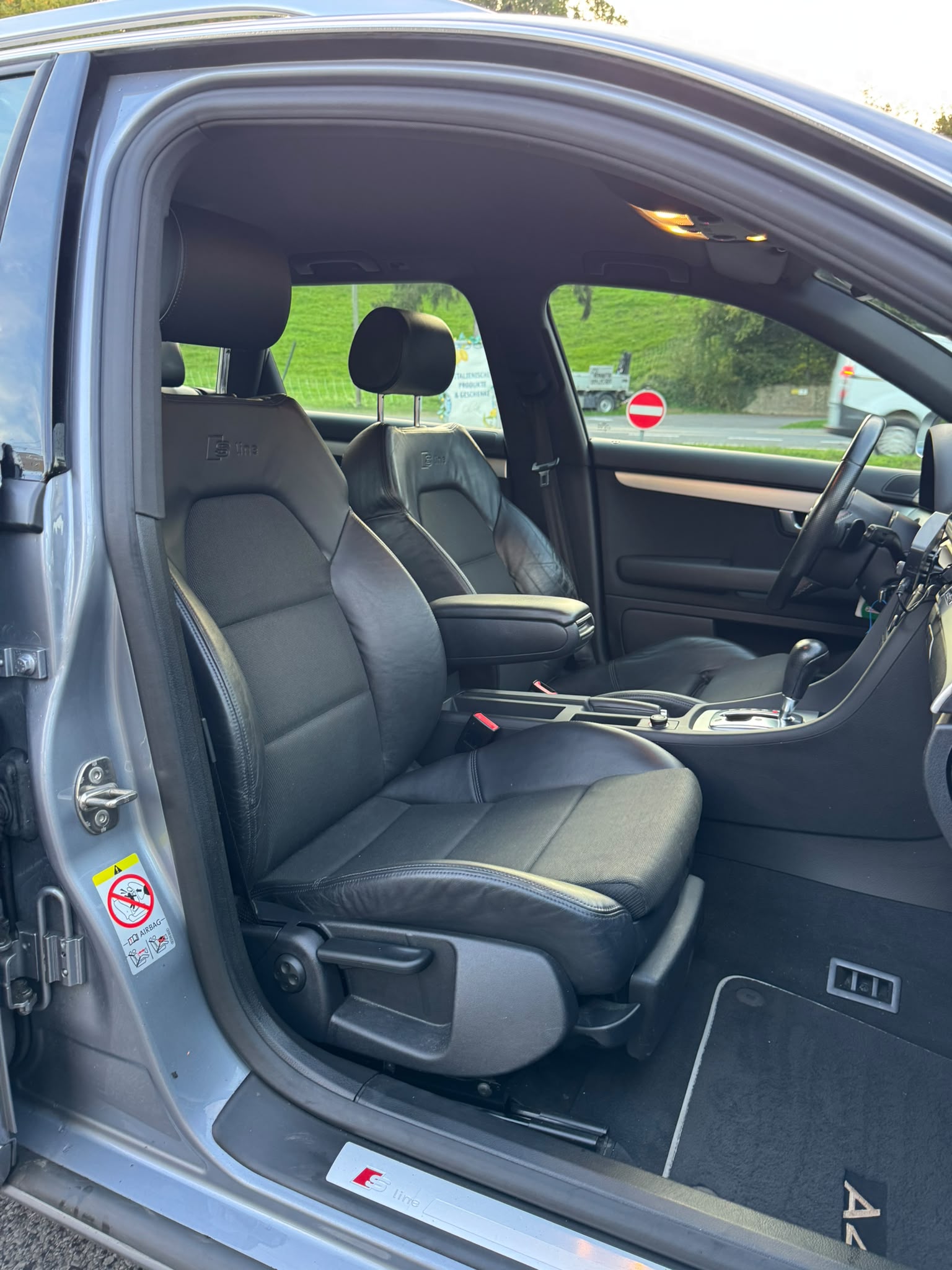 AUDI A4 Avant 3.0 V6 TDI quattro-image-10