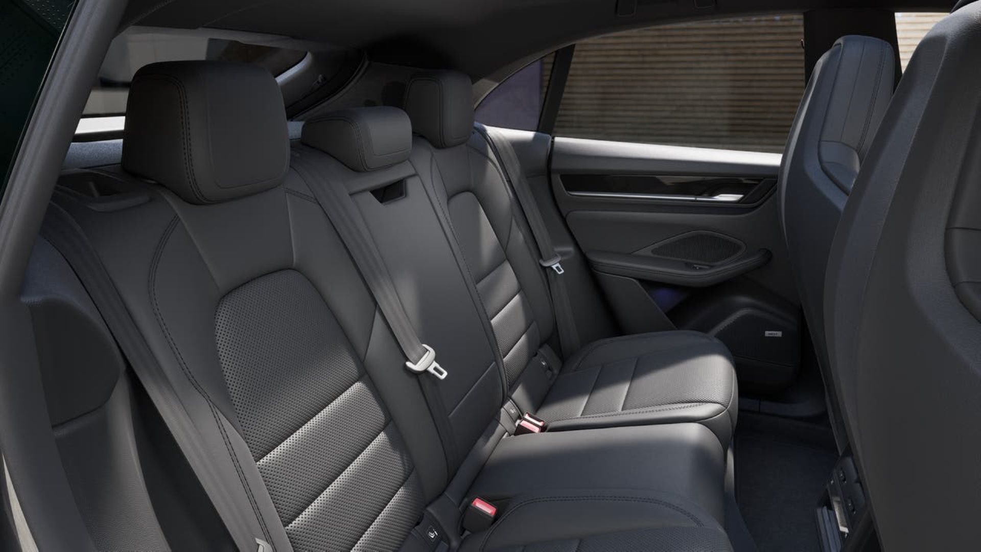 PORSCHE Macan 4S-image-12