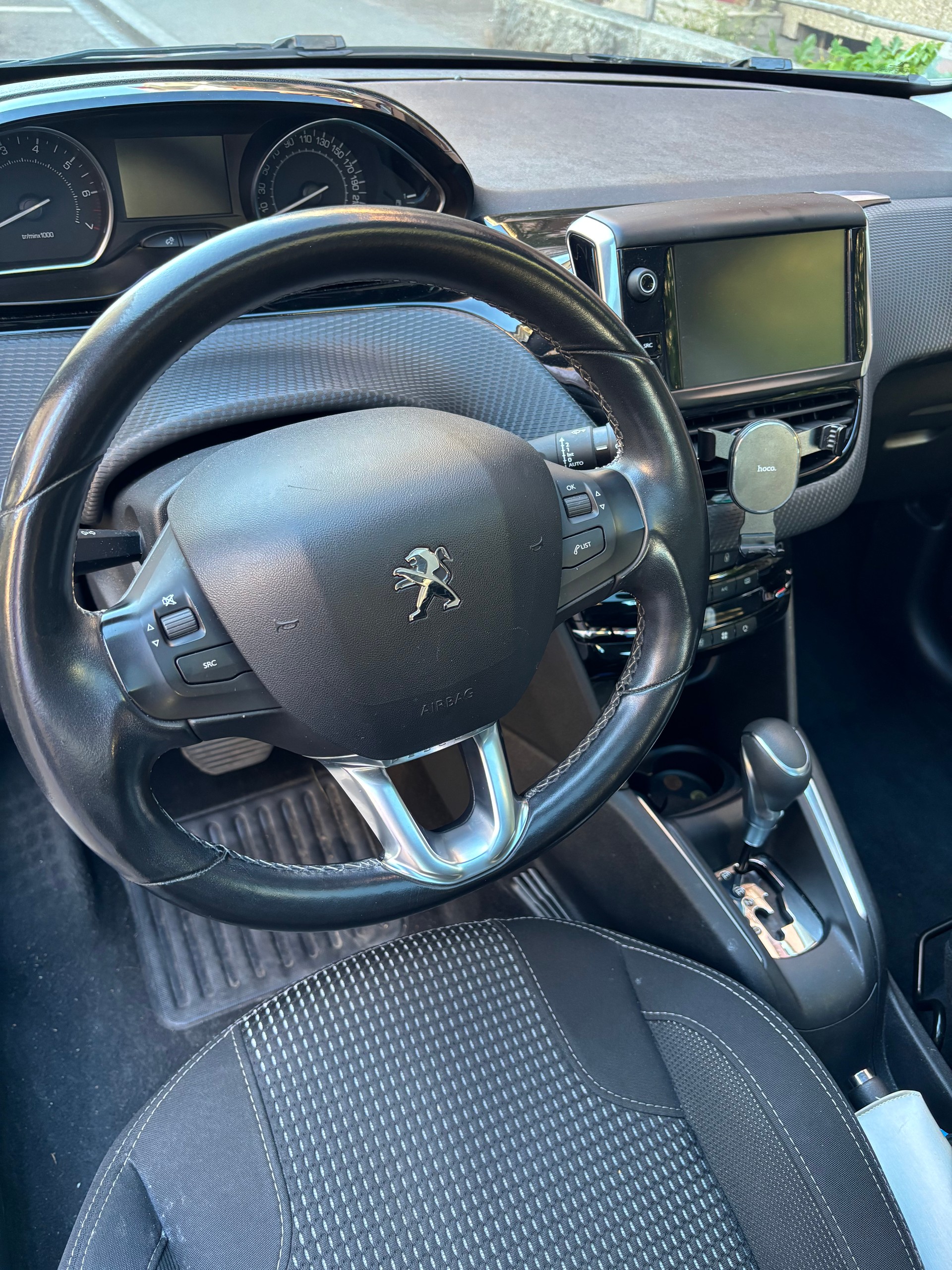 PEUGEOT 1.2 PureTech Allure S/S-image-4