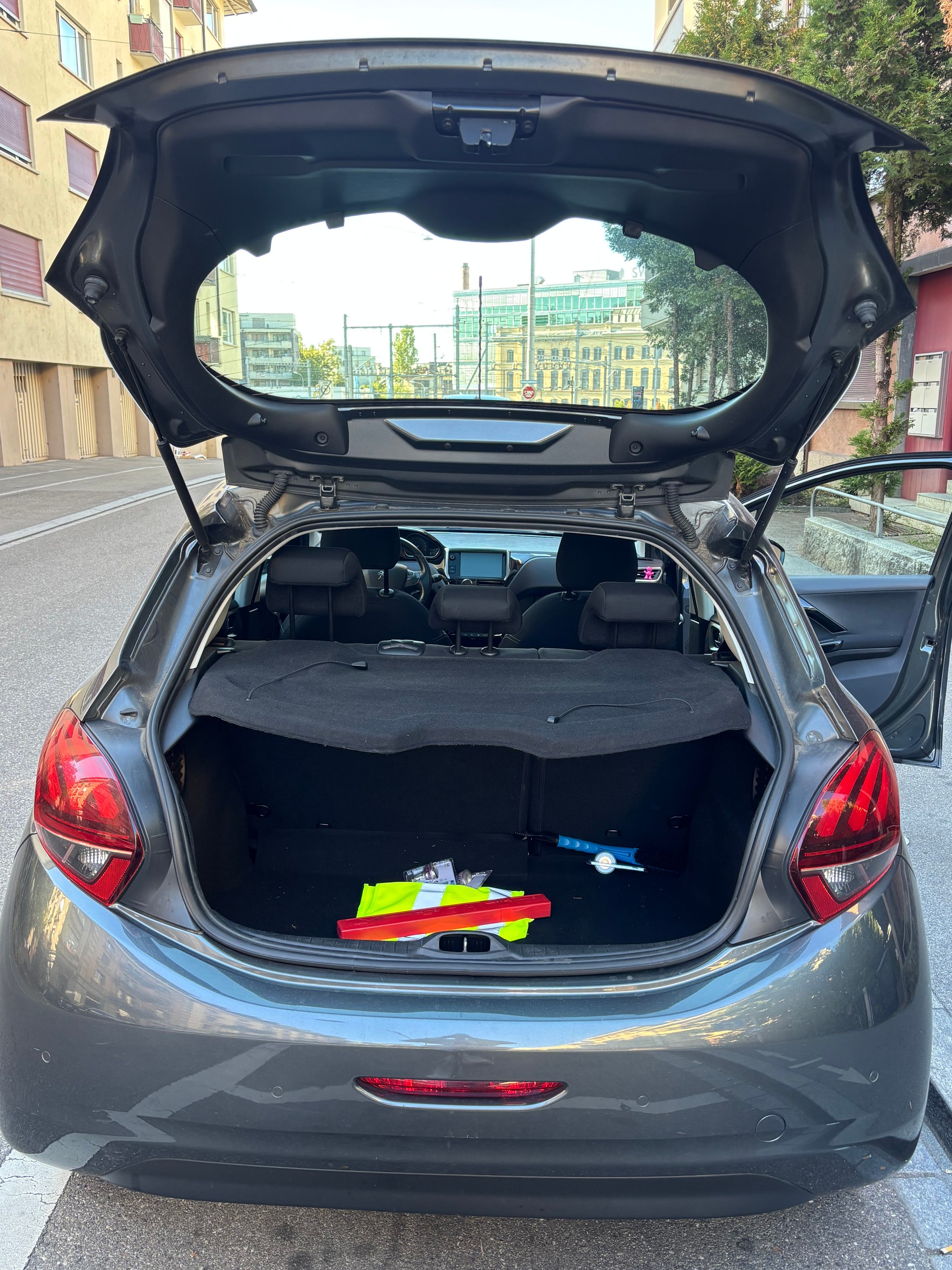 PEUGEOT 1.2 PureTech Allure S/S-image-5