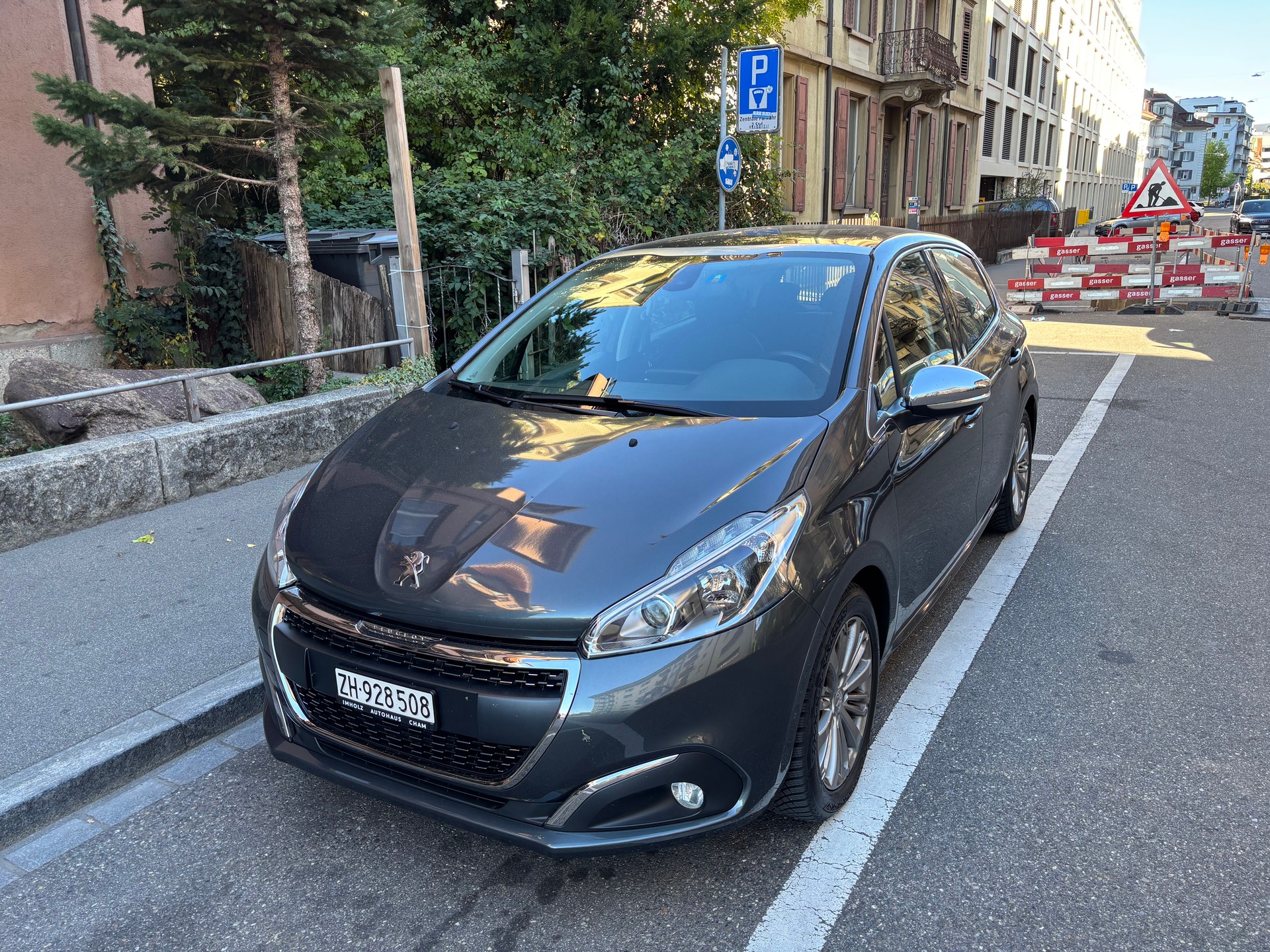 PEUGEOT 1.2 PureTech Allure S/S-image-0